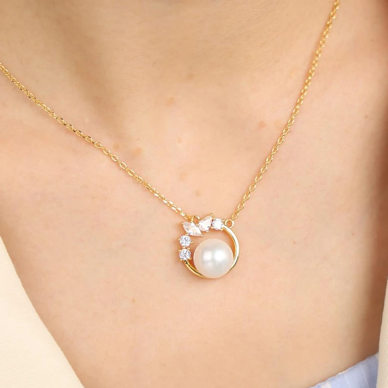 La Perle Pearl Necklace - Image 2